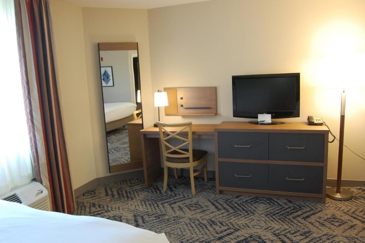 Candlewood Suites Harrisburg I-81 Hershey Area By Ihg Εξωτερικό φωτογραφία