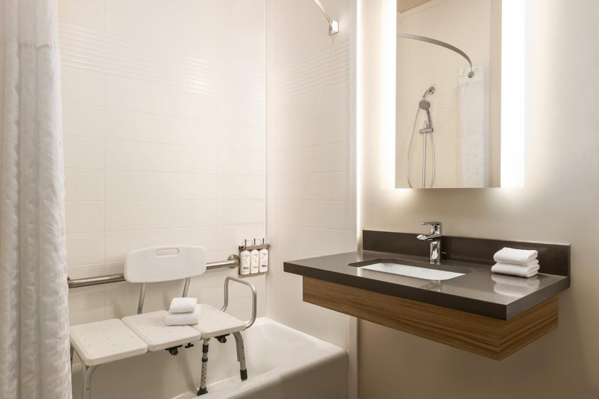 Candlewood Suites Harrisburg I-81 Hershey Area By Ihg Εξωτερικό φωτογραφία